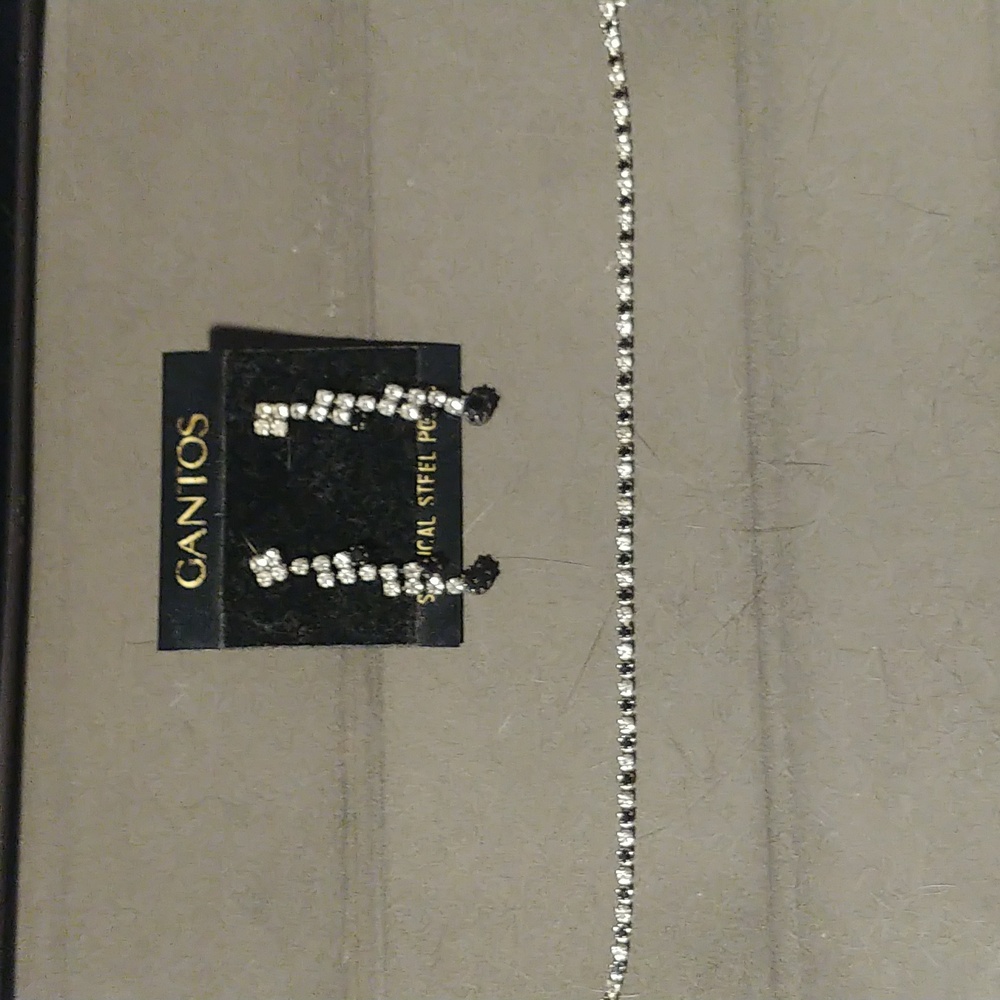 Bracelet and earrings